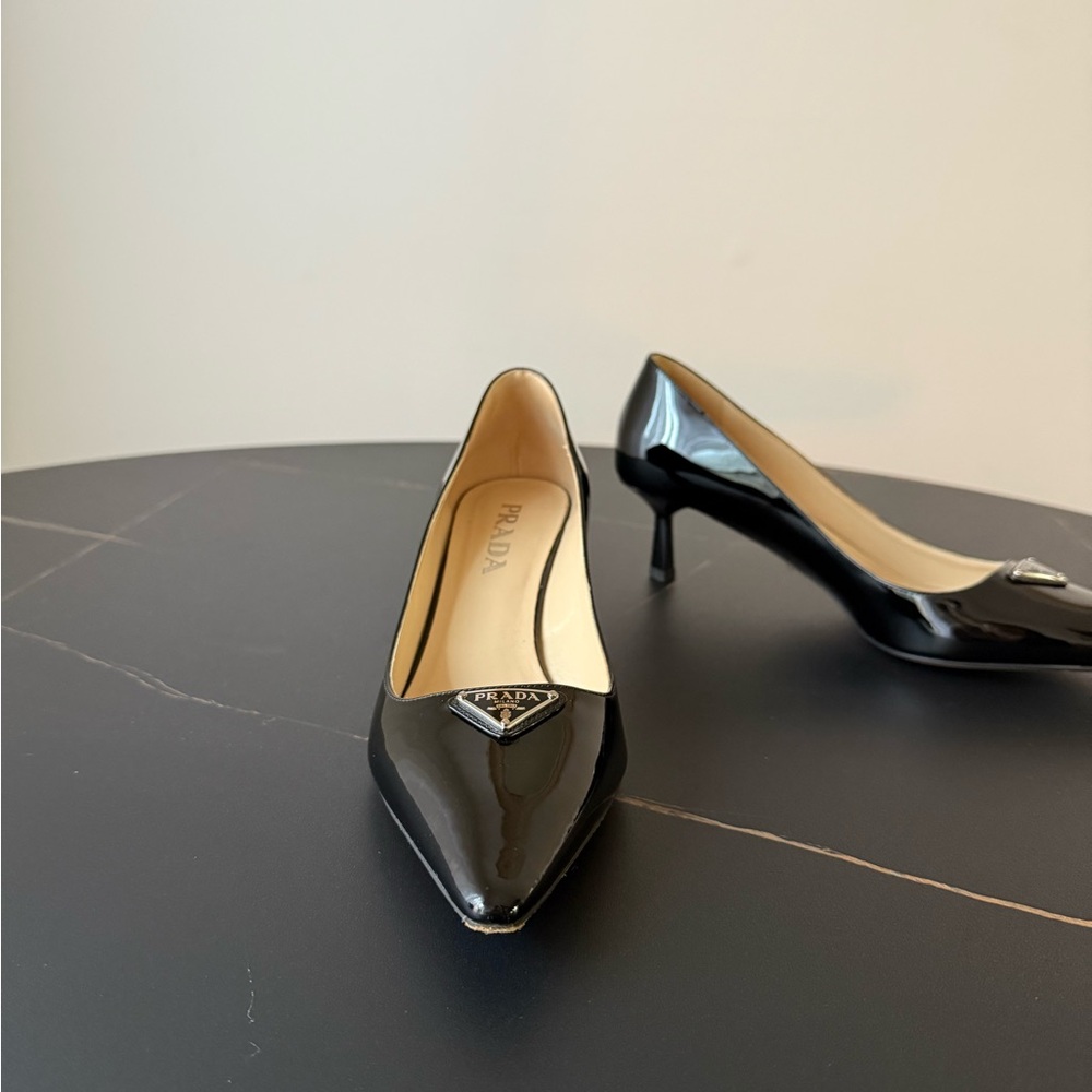 Prada Black Patent Leather Heels 38.5 - image 8
